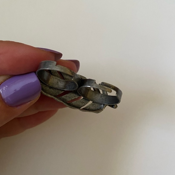 Metal Antique look Leaf Two Finger Crystal Open/Adj. Cuff Ring - Picture 10 of 10